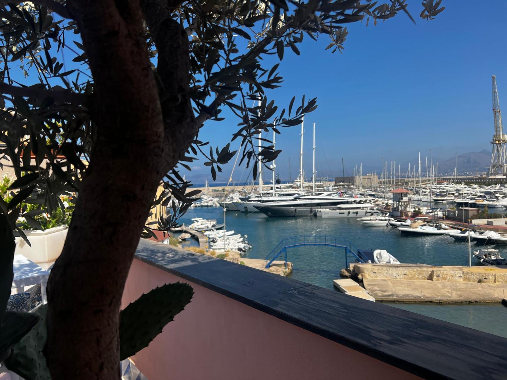 Isabella Suite Marina Di Villa Igiea Palermo Bagian luar foto